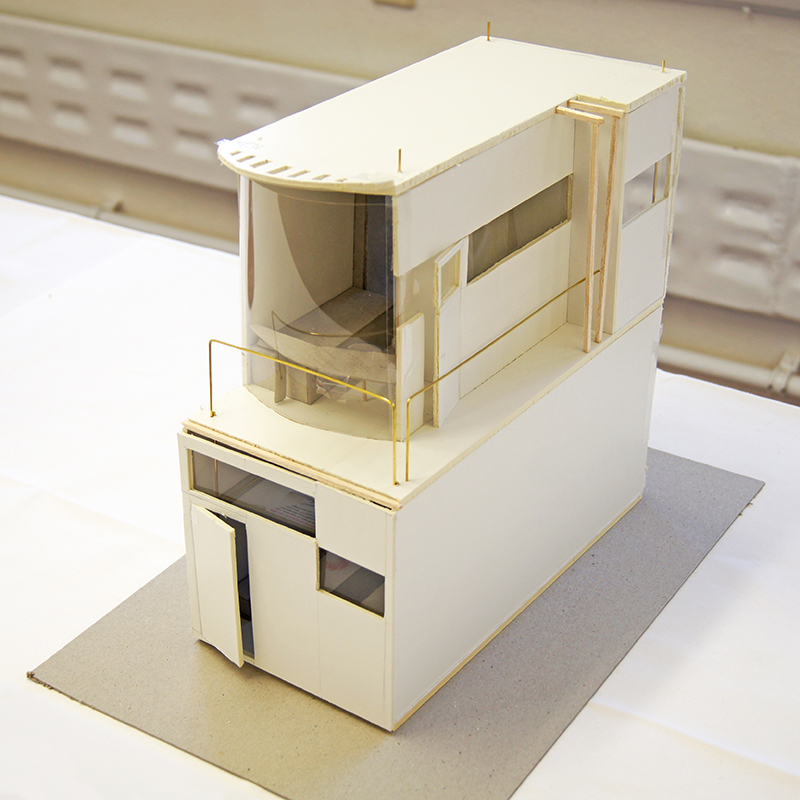 Entwurf eines Mini-Hauses unter Berücksichtigung von Le Corbusiers "Fünf Punkten zu einer neuen Architektur"